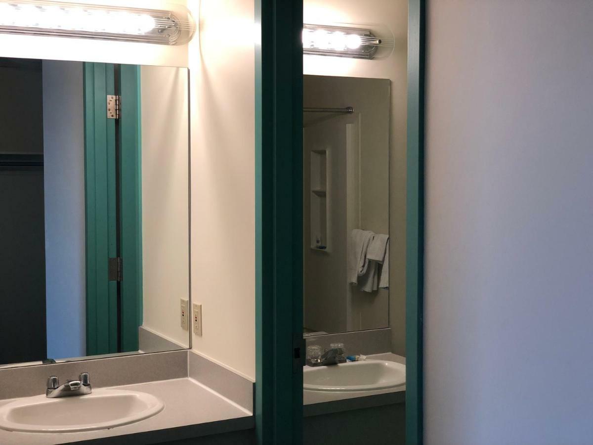 Westwind Motor Inn Drayton Valley 外观 照片